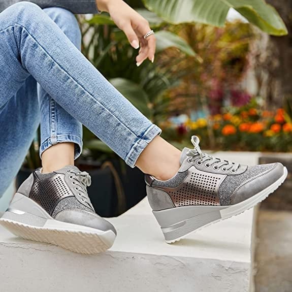 Amelia - Baskets orthopédiques stylées avec talon haut élégant et talon compensé confortable