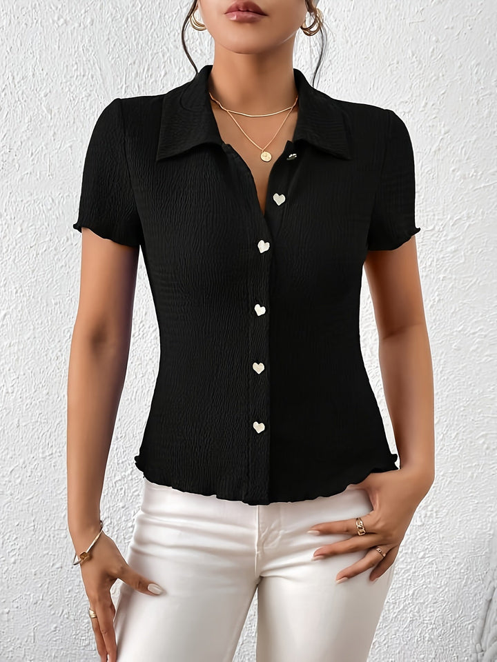 Maya - Blouse noire élégante avec jolis boutons en forme de cœur pour femmes