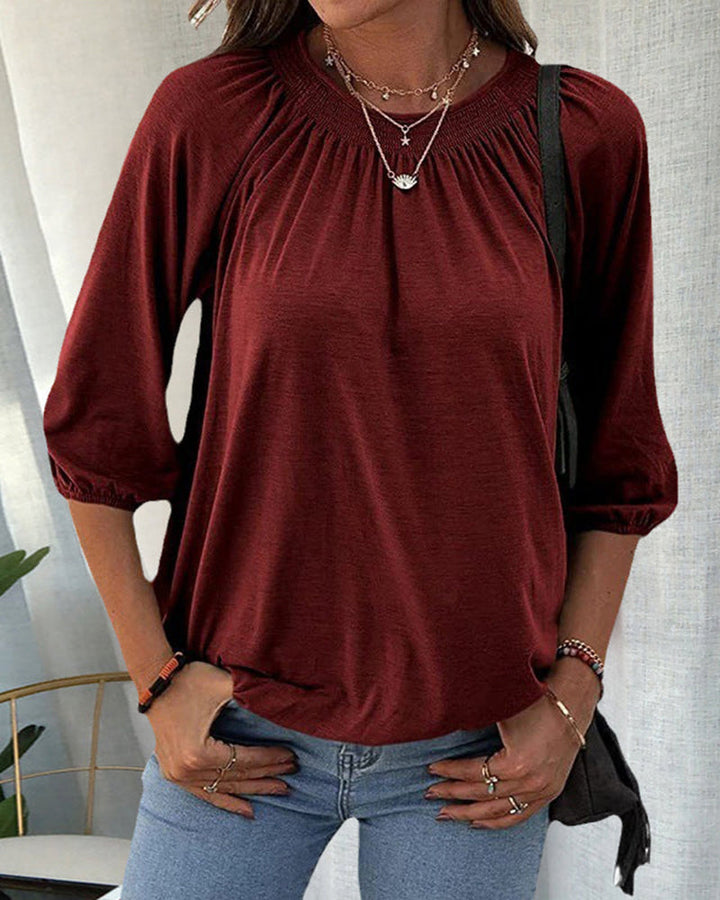 Kira - Elegant and versatile women's T-shirt with crew neckline