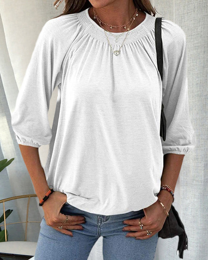Kira - Elegant and versatile women's T-shirt with crew neckline