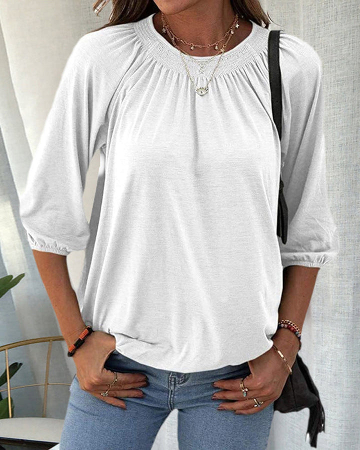 Kira - Elegant and versatile women's T-shirt with crew neckline