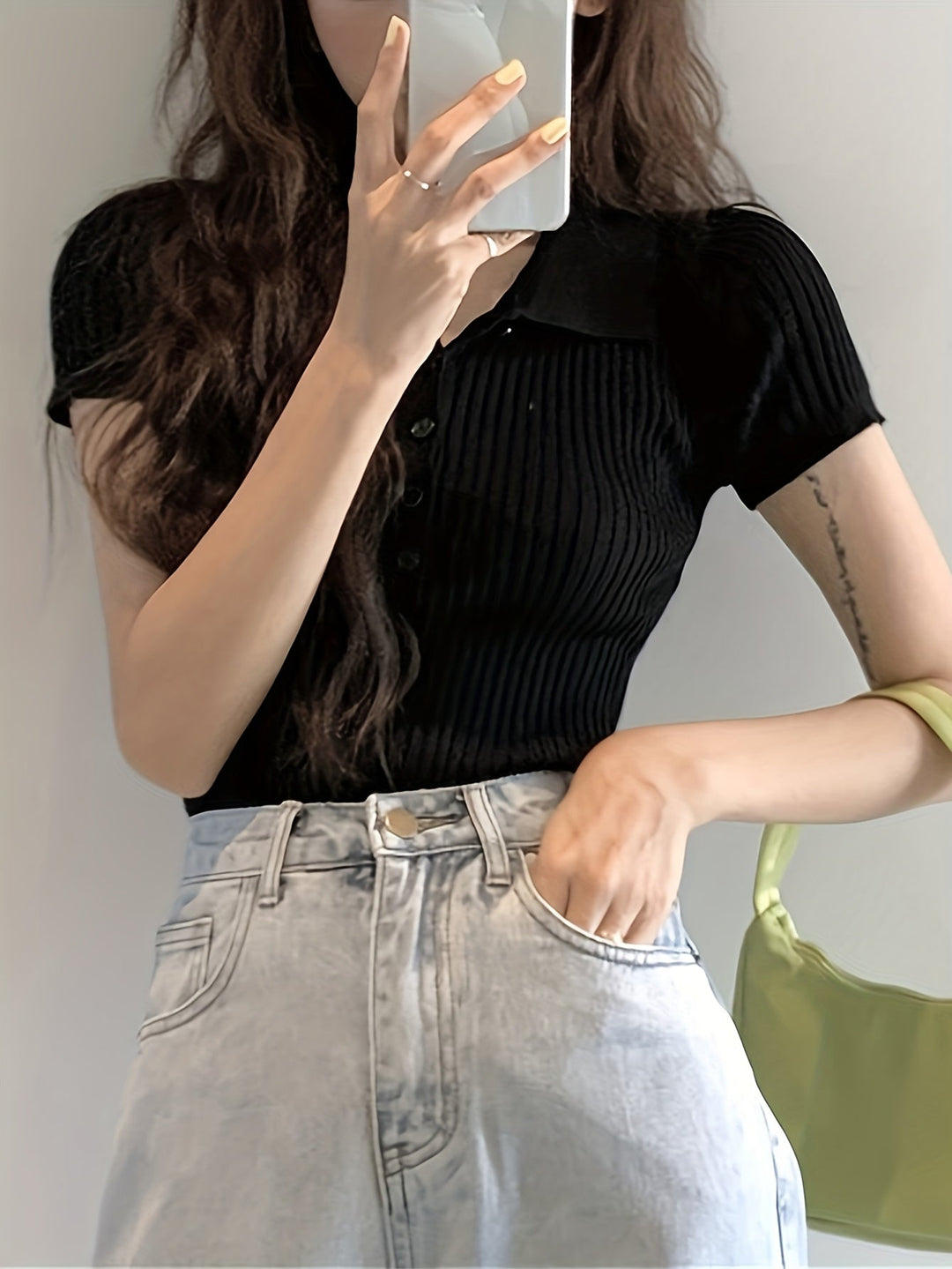 Chic knit top with V-neck for women | Chloe