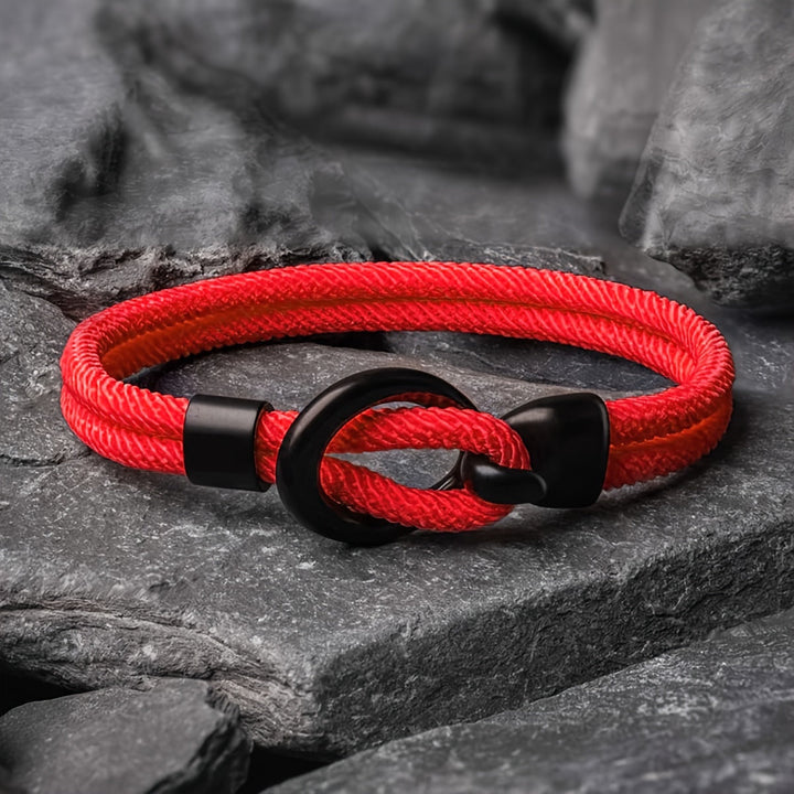 Stylish handmade rope bracelet for men - perfect for a casual autumn look!