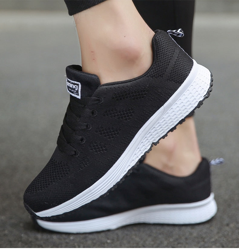 Zara - Bequeme und modische ergonomische Turnschuhe für Frauen