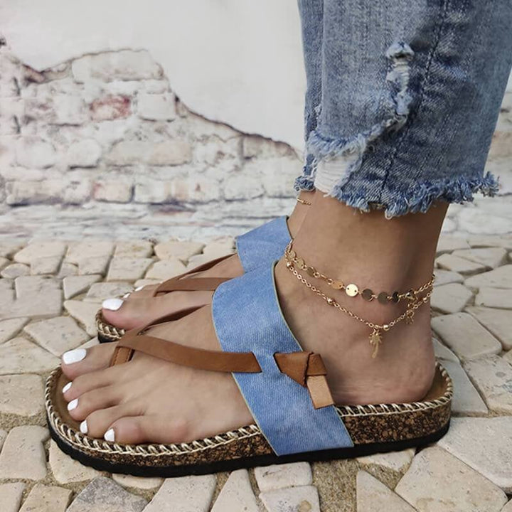 Isa - Elegant and comfortable blue toe sandals for women