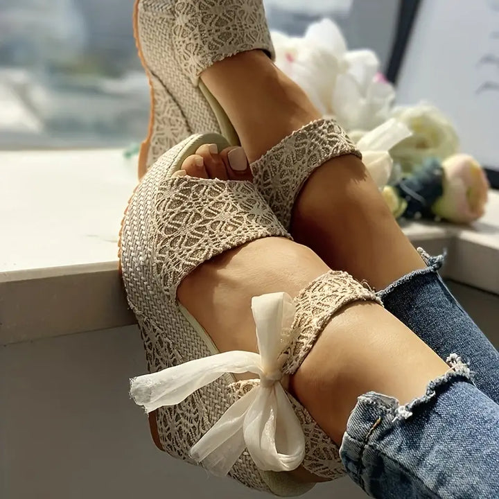 Helena - Sandales à talon compensé élégantes avec joli nœud pour la femme moderne