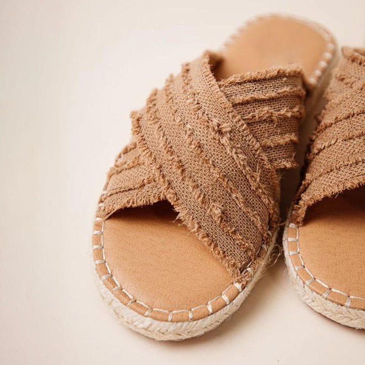 Marielle - Stylish classic slippers with an elegant touch