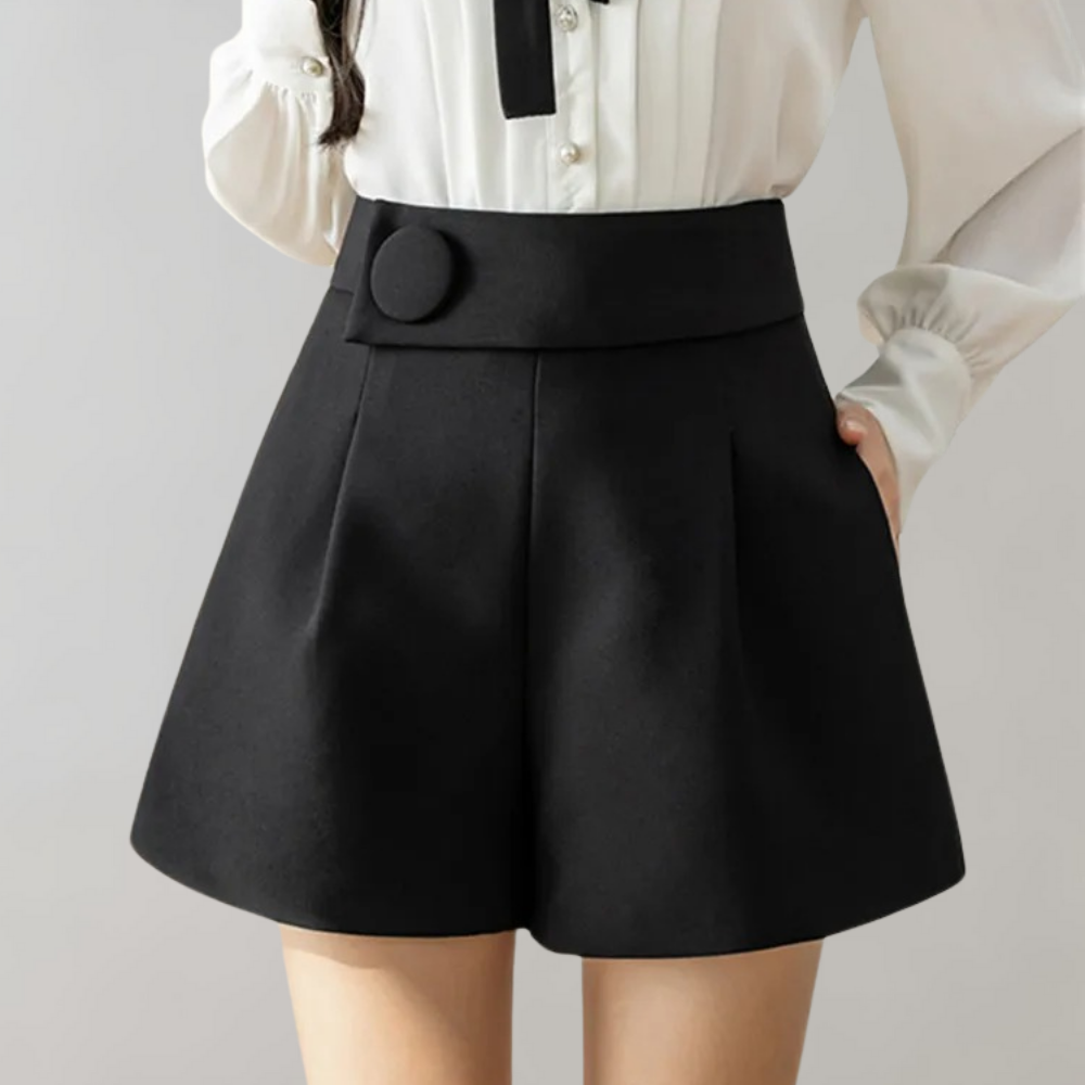 Stylish and Fashionable Women's Shorts by Paprika