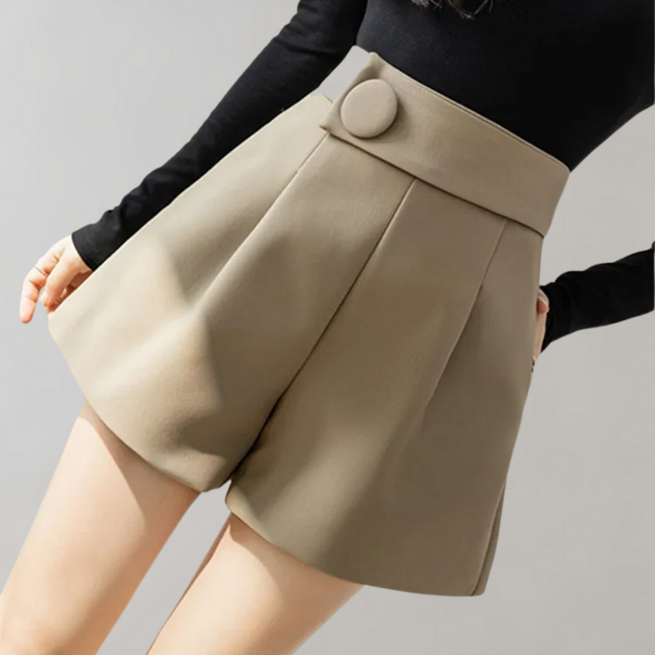 Stylish and Fashionable Women's Shorts by Paprika