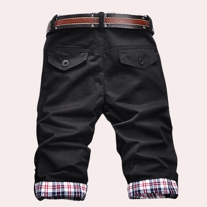 Moderne und elegante Shorts für Männer von Curtis