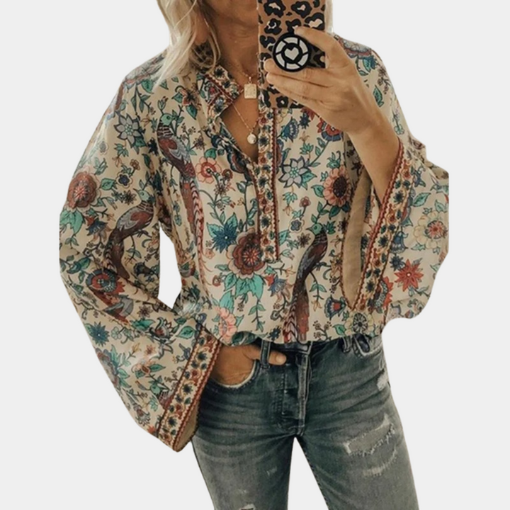 Cynthia - Elegant Women's Blouse with a Charming Floral Pattern