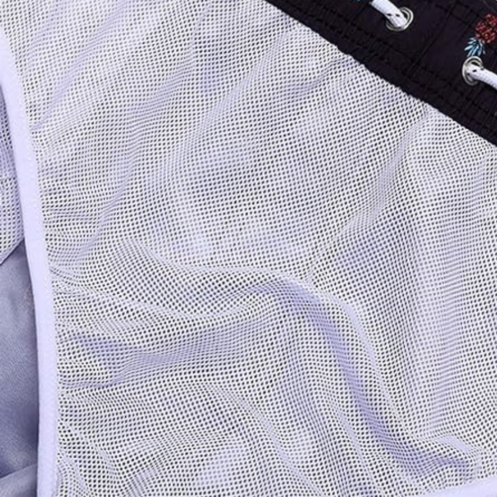 Elegant Men's Swim Shorts for a Trendy Look