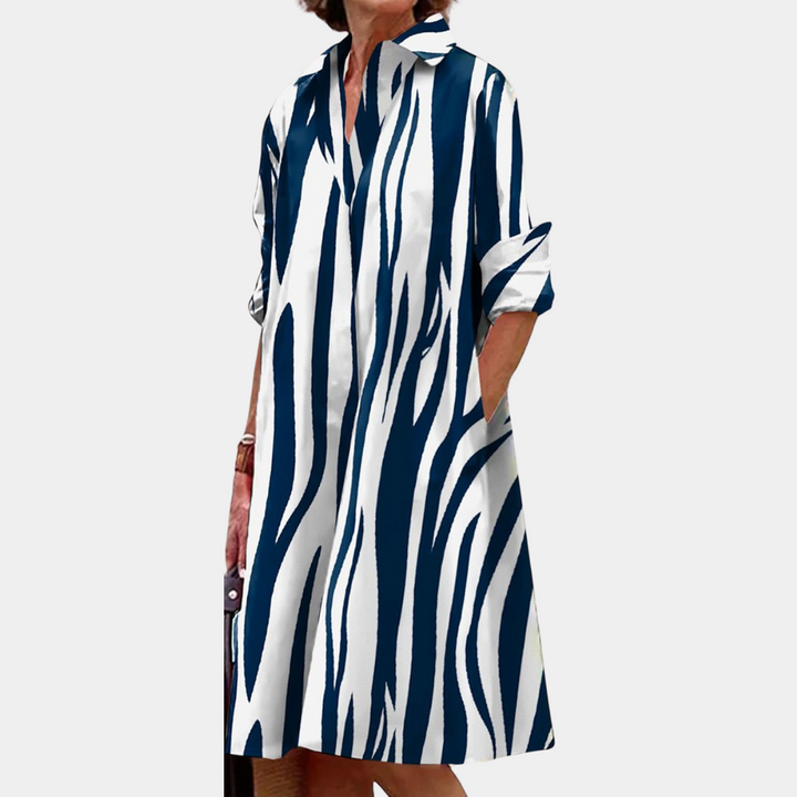 Stylisches lässiges Damenkleid mit trendigem Druck