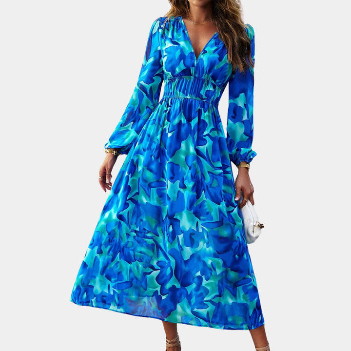 Chic party dress for women in a refined style