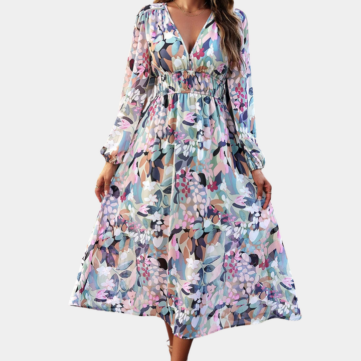 Chic party dress for women in a refined style