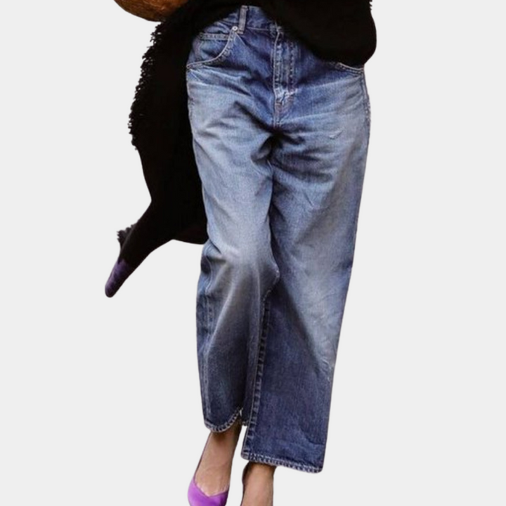 Ultra-comfortable women's jeans for a perfect fit