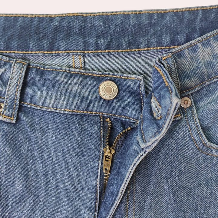 Ultra-comfortable women's jeans for a perfect fit