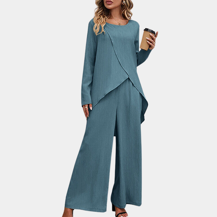 Schickes Damenmode-Ensemble