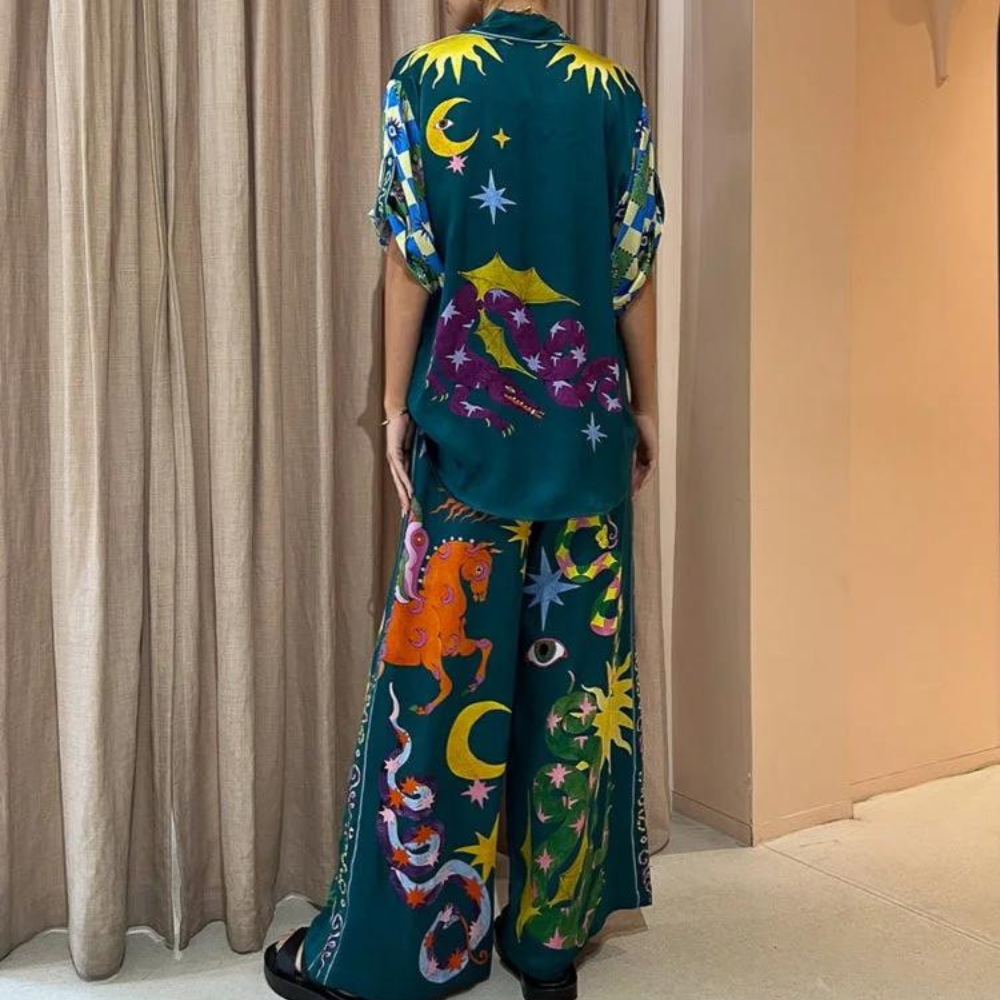 Forina - Stylish and colorful 2-piece women's outfit with trendy flair
