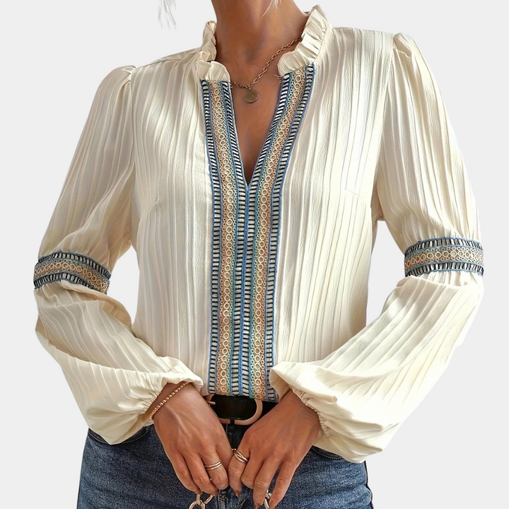 Teodora - Elegante Bluse mit V-Ausschnitt und modischen Rüschen für Frauen