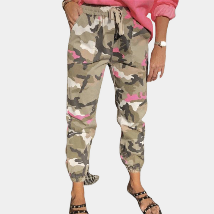 Myrsini - Pantalon camouflage élégant et confortable pour femmes pour un look tendance