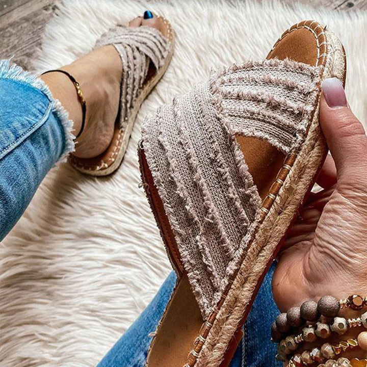 Marielle - Stylish classic slippers with an elegant touch