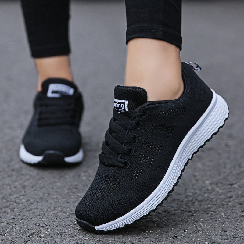 Zara - Bequeme und modische ergonomische Turnschuhe für Frauen
