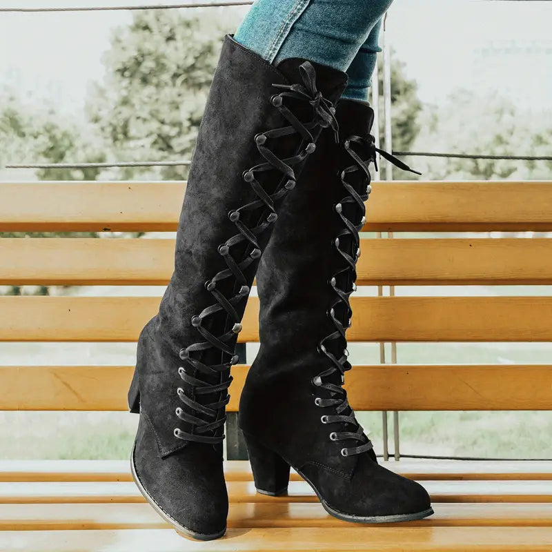 LEONA - Stylish women's boots with sturdy heels