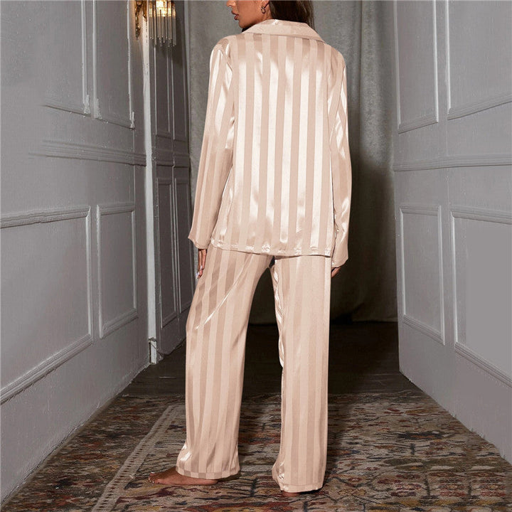 Pia - Elegant silk pajamas for women