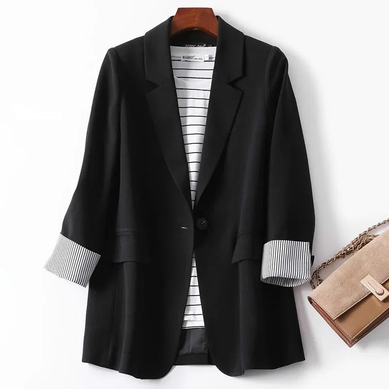Bella - Chic Patchwork Blazer for the Modern Woman