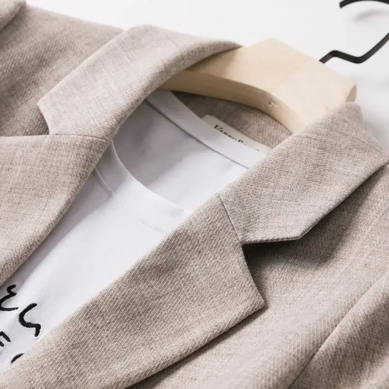Bella - Chic Patchwork Blazer for the Modern Woman