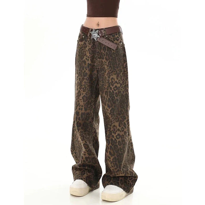 Gilda - Stylish retro pants with trendy leopard print