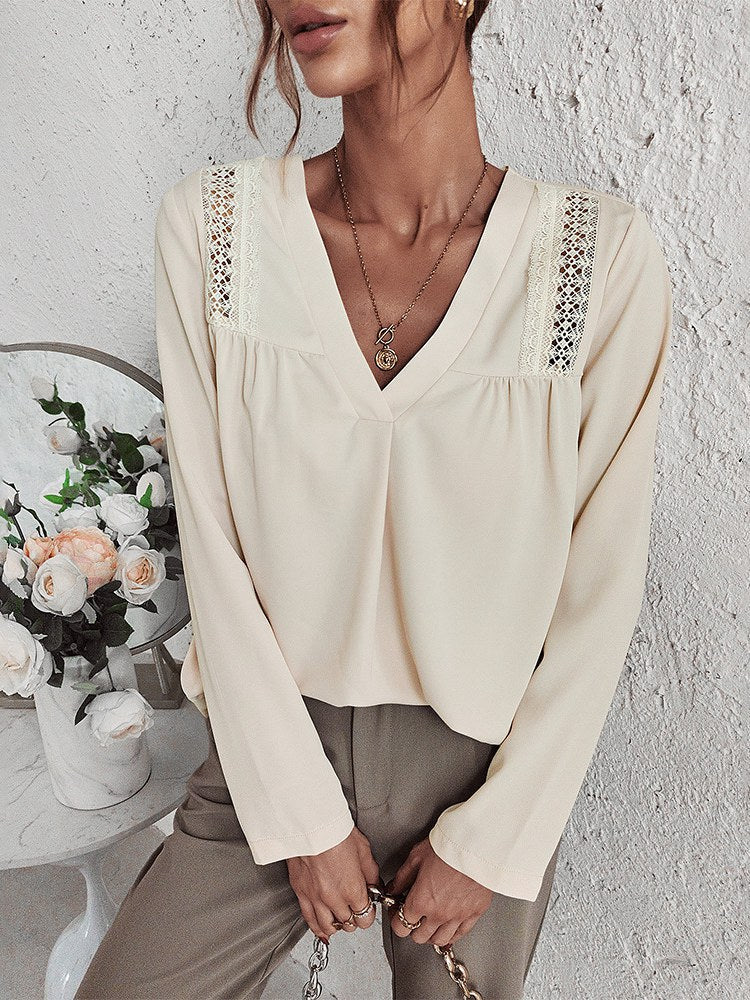 Missy - Elegant and comfortable cream blouse with V-neck for women