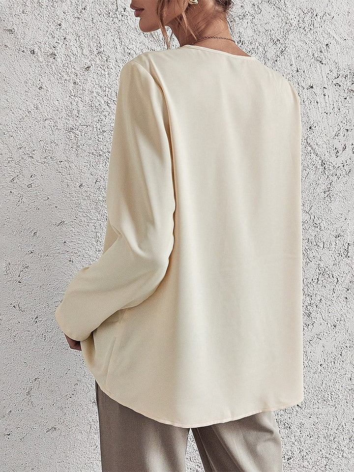 Missy - Elegant and comfortable cream blouse with V-neck for women