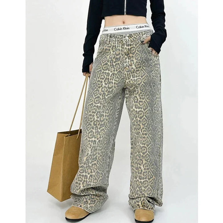 Gilda - Stylish retro pants with trendy leopard print