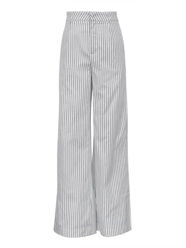 Pantalon rayé noir et blanc stylé de Lotte
