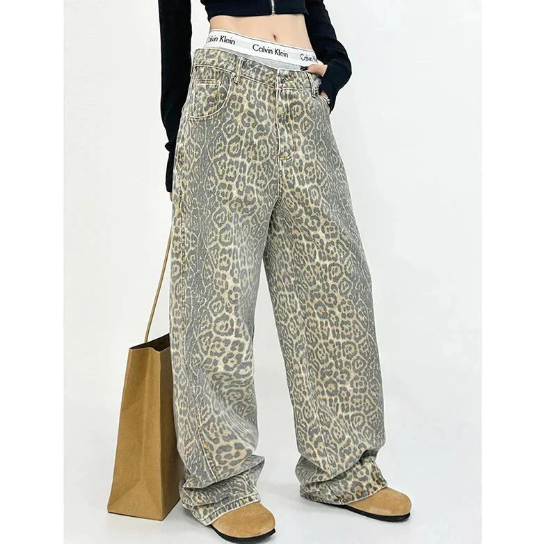 Gilda - Stylish retro pants with trendy leopard print