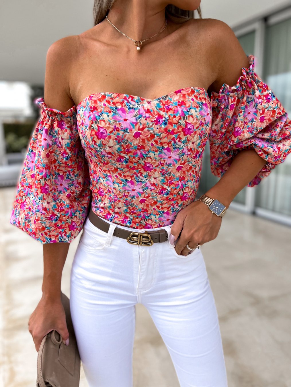 Olivia - Stilvolle schulterfreie Bluse mit Blumenmuster für Frauen