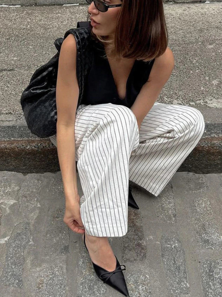 Pantalon rayé noir et blanc stylé de Lotte