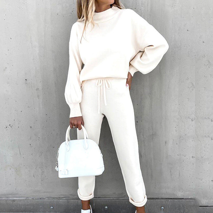 Wilma - Luxurious White Jogging Set for Women: Comfort and Style in One!