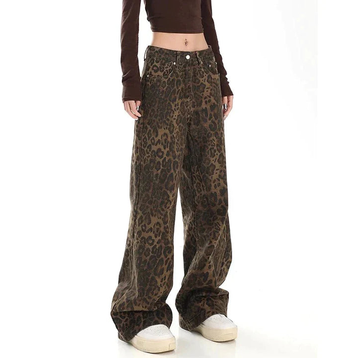 Gilda - Stylish retro pants with trendy leopard print