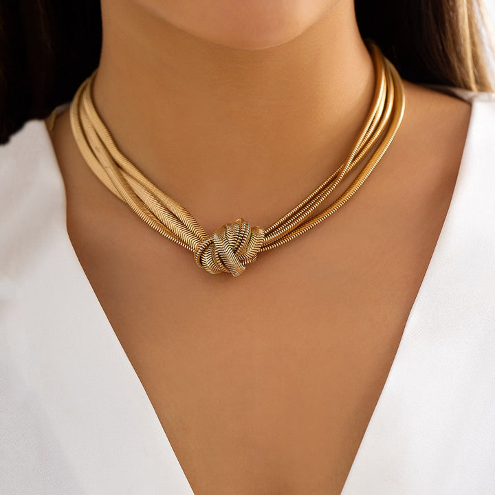 Eliana - Trendy and Elegant Button Necklace for Women