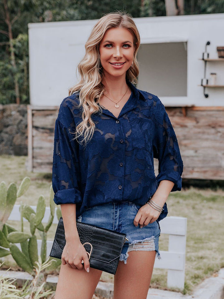 Madelyn - Elegante und bequeme dunkelblaue Bluse mit einzigartigem Muster für Frauen