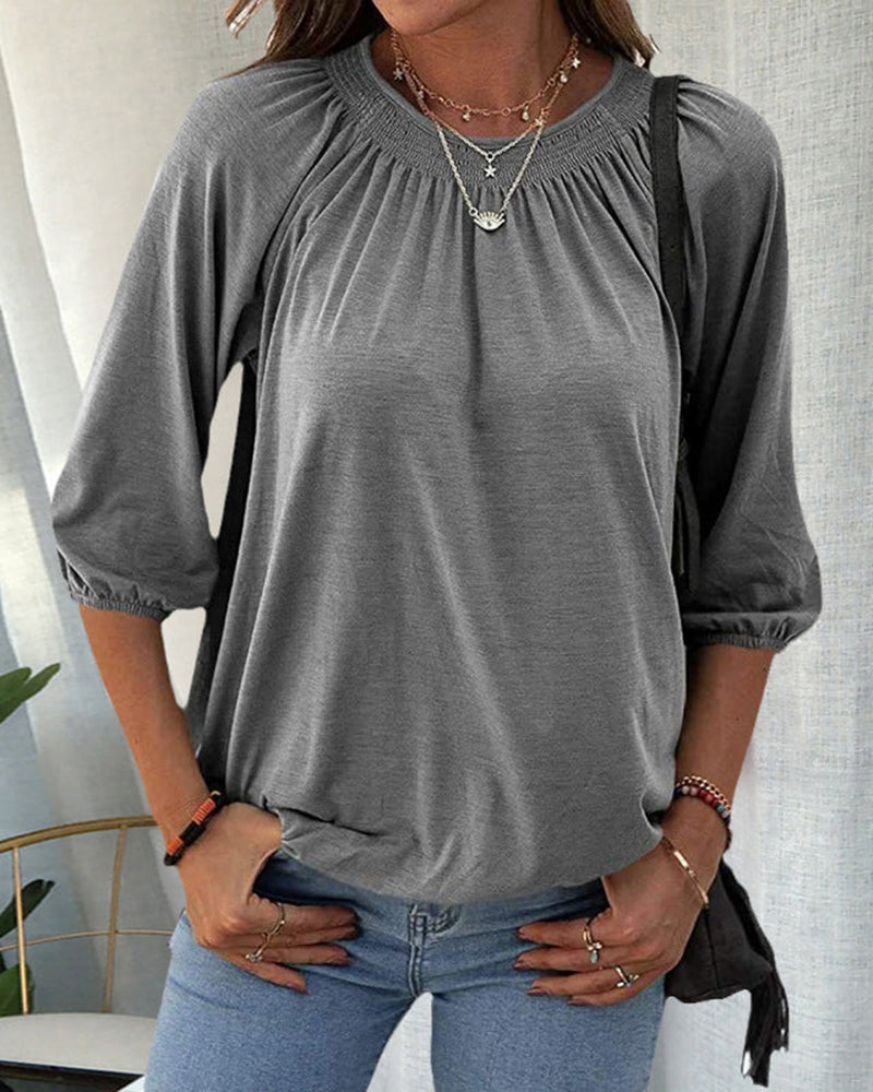 Kira - Elegant and versatile women's T-shirt with crew neckline