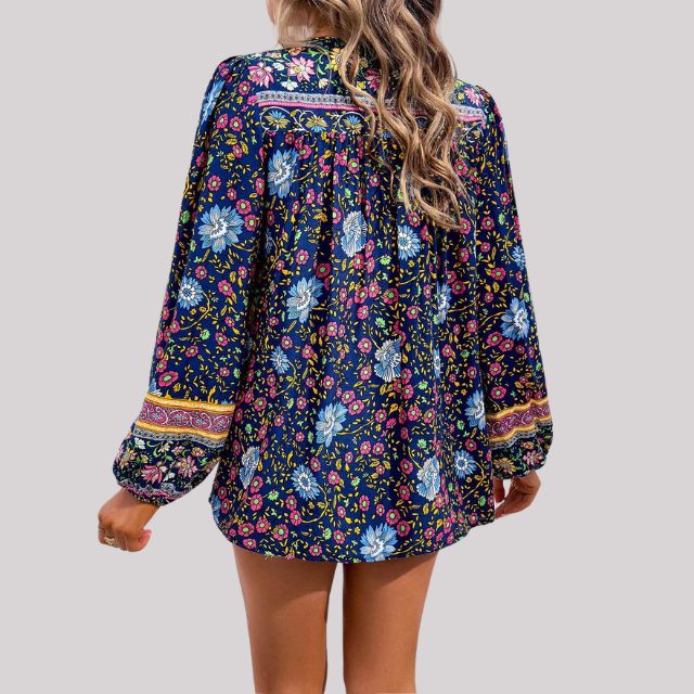 Kara - Elegant Bohemian Blouse with Charming Paisley Print for Women