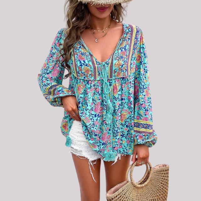Kara - Elegant Bohemian Blouse with Charming Paisley Print for Women