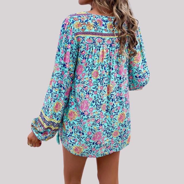Kara - Elegant Bohemian Blouse with Charming Paisley Print for Women