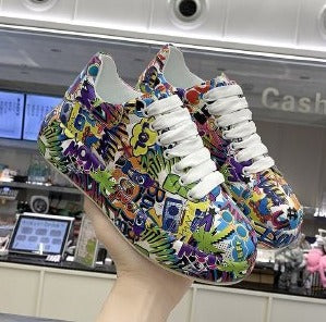 Lia™ - Sneakers mit Graffiti-Print
