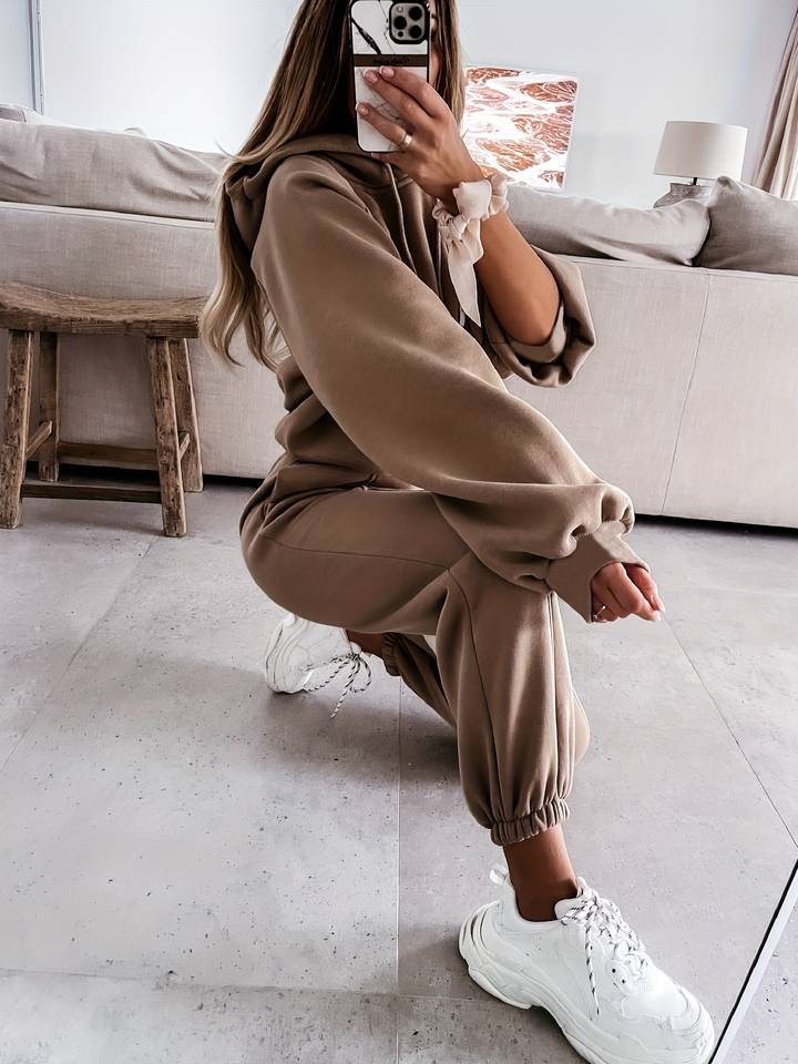 Karina - Ensemble stylé avec sweat à capuche oversize et pantalon de jogging pour femmes
