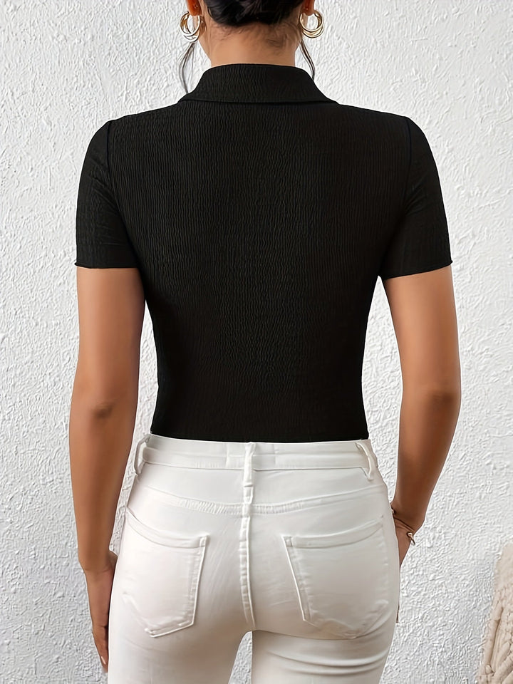 Maya - Blouse noire élégante avec jolis boutons en forme de cœur pour femmes